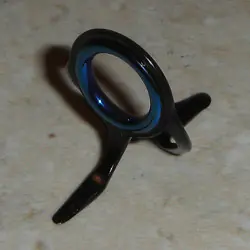 Nero doppio piedino sverniciatura / Casting guide con anello zircone blu