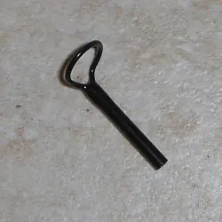 검은 표준 루프 플라이 팁 꼭대기를 예측