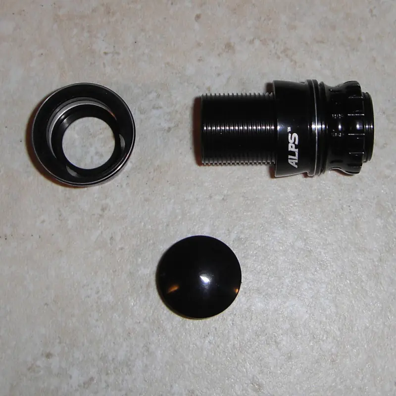 Alpes RA7 haut de gamme série squelette aluminium Fly Inserts et moulinet