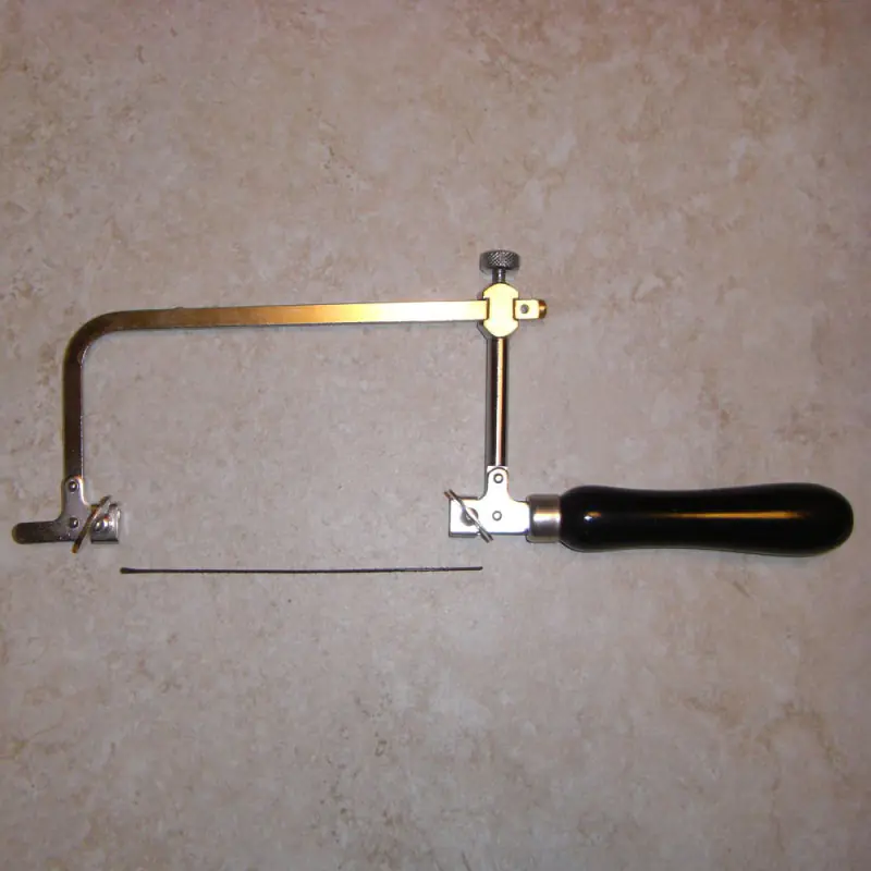 Grunnleggende Cork så med et dusin sagblader