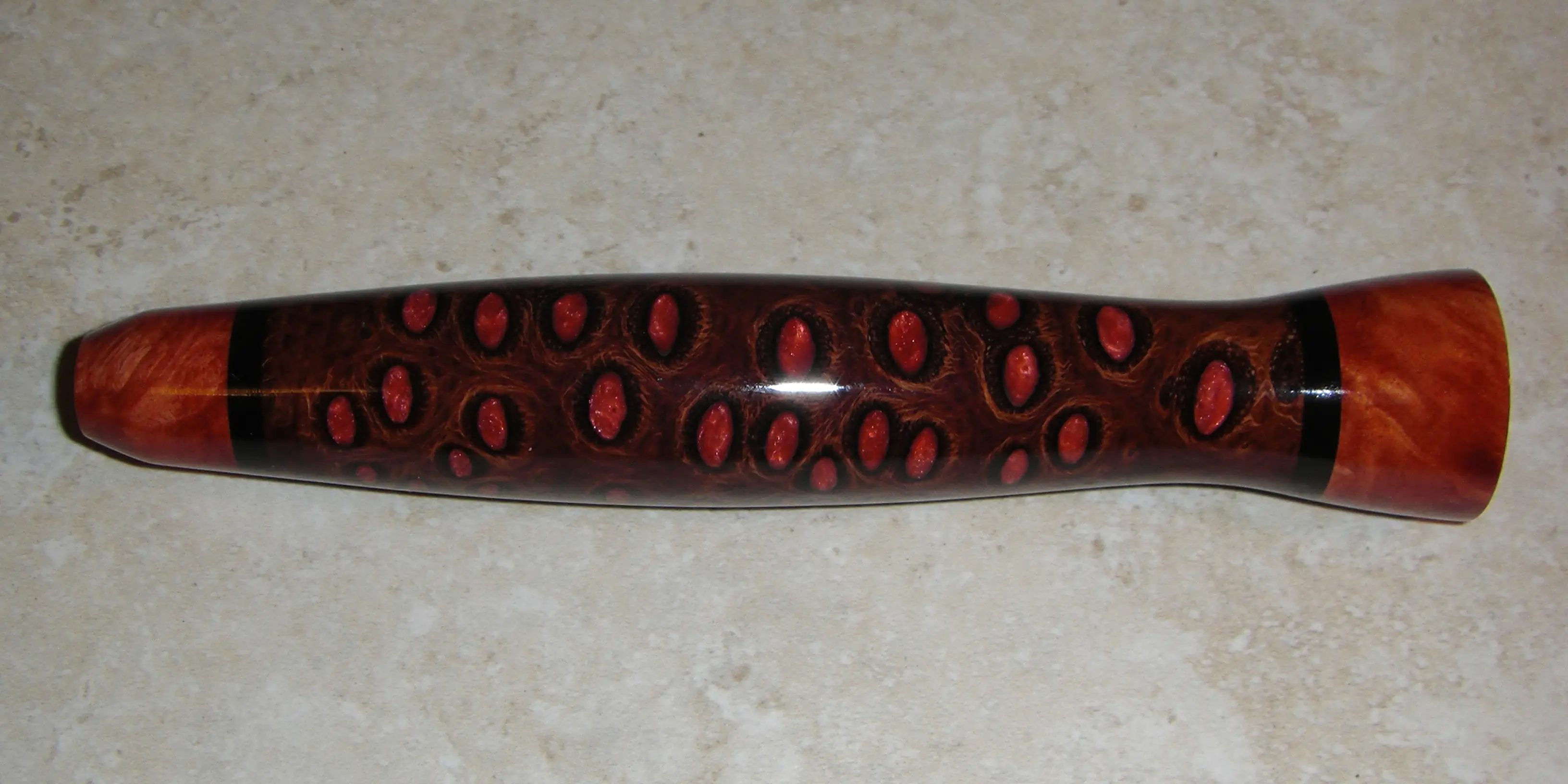 Banksia grip with Nacarat pigment